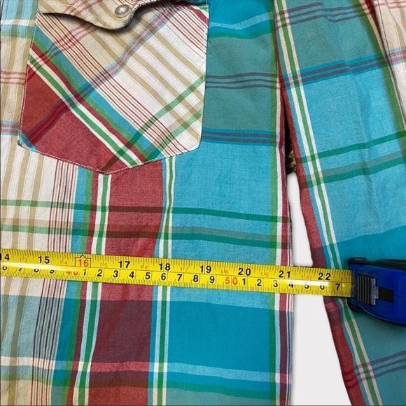 Lng WOVENS | Men’s Plaid Button Down Shirt - Picture 7 of 8